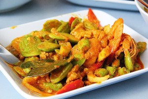 Goong Pad Sataw