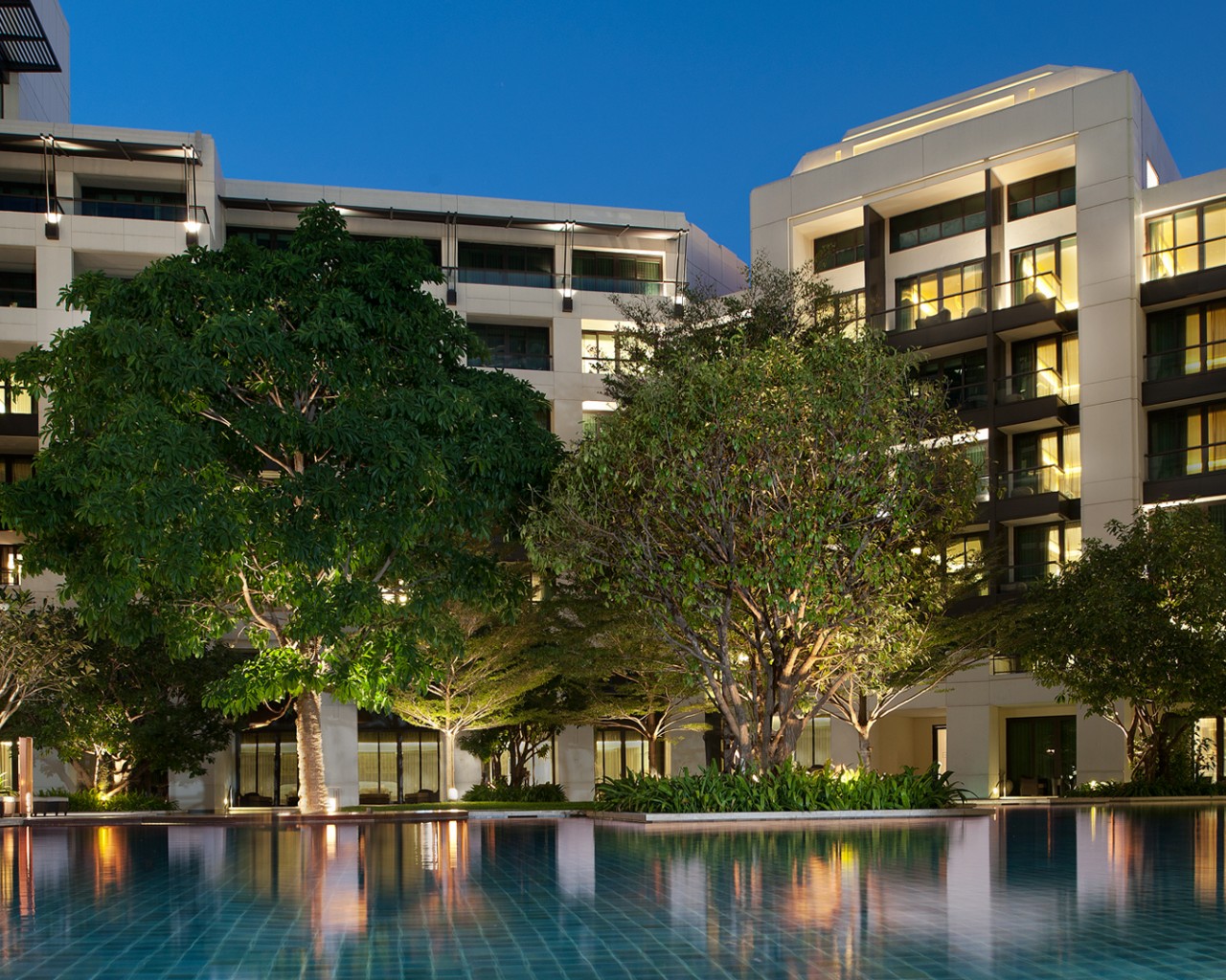 Hotel Kempinski pool
